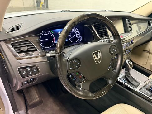 Used 2014 Hyundai Equus Signature image 12