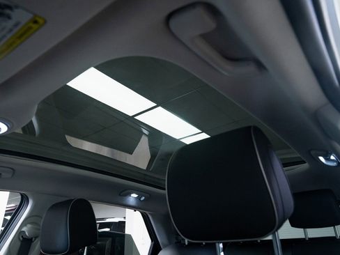 Used 2024 Hyundai Ioniq 5 Limited image 16