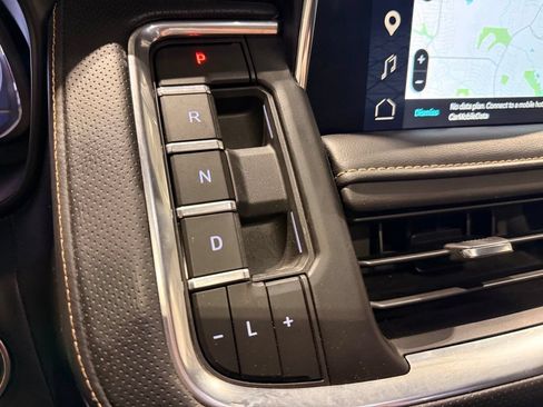 Used 2024 GMC Yukon AT4 w/ AT4 Premium Plus Package AWD/4WD image 28