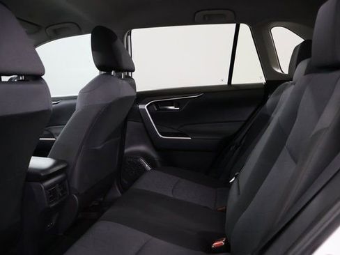 Used 2025 Toyota RAV4 XLE image 30