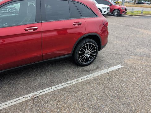 Used 2022 Mercedes-Benz GLC 300 image 10