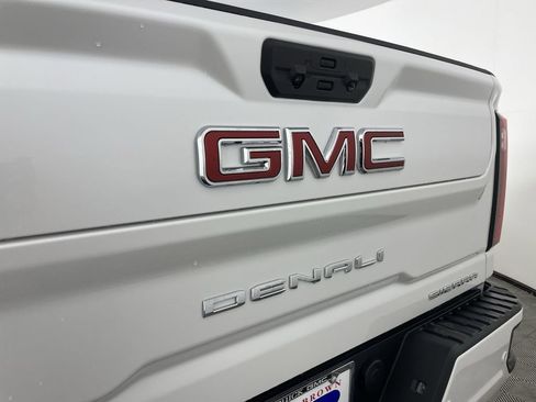 New 2025 GMC Sierra 2500 Denali w/ Denali Reserve Package image 33