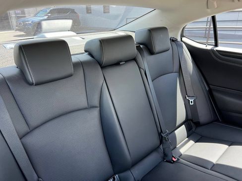 Used 2022 Lexus ES 350 w/ Premium Package FWD image 63