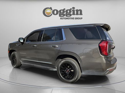 Used 2021 GMC Yukon SLT w/ SLT Premium Package image 8