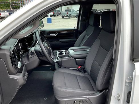 Used 2025 Chevrolet Silverado 1500 LT AWD/4WD image 23