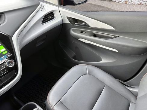 Used 2020 Chevrolet Bolt Premier w/ Infotainment Package image 30