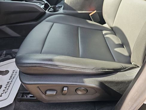 Used 2023 Chevrolet Colorado LT w/ LT Convenience Package III image 29