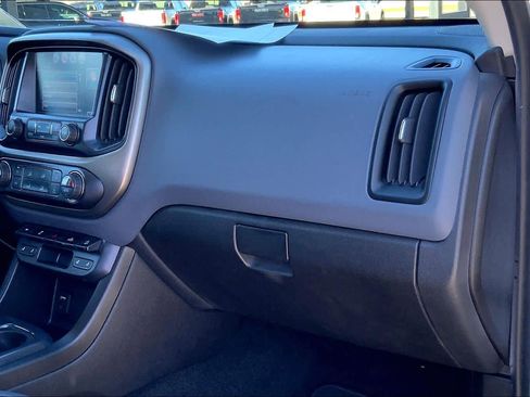 Used 2016 Chevrolet Colorado Z71 image 18