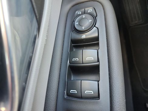 Certified 2023 GMC Terrain SLT image 19