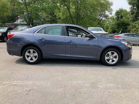 Used 2013 Chevrolet Malibu LS image 2