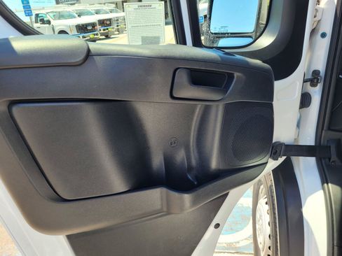 Used 2025 RAM ProMaster 2500 w/ U-Haul Equipment Group FWD image 18