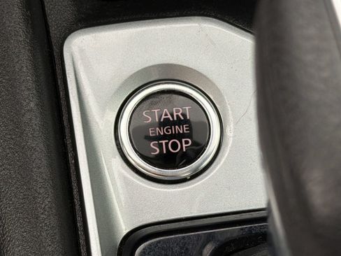 Used 2025 Nissan Altima 2.5 SV FWD image 17