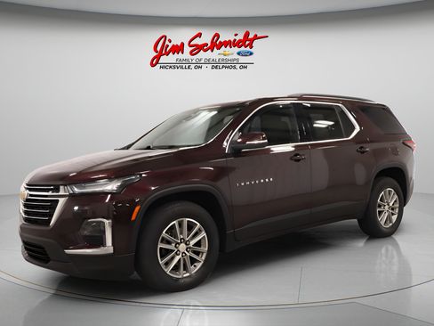 Used 2023 Chevrolet Traverse LT w/ LPO, Floor Liner Package AWD/4WD image 2