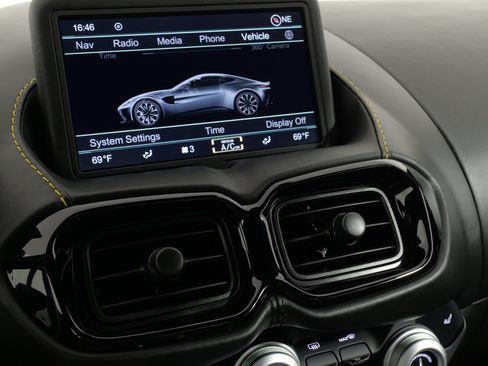 Used 2019 Aston Martin V8 Vantage Coupe RWD image 58