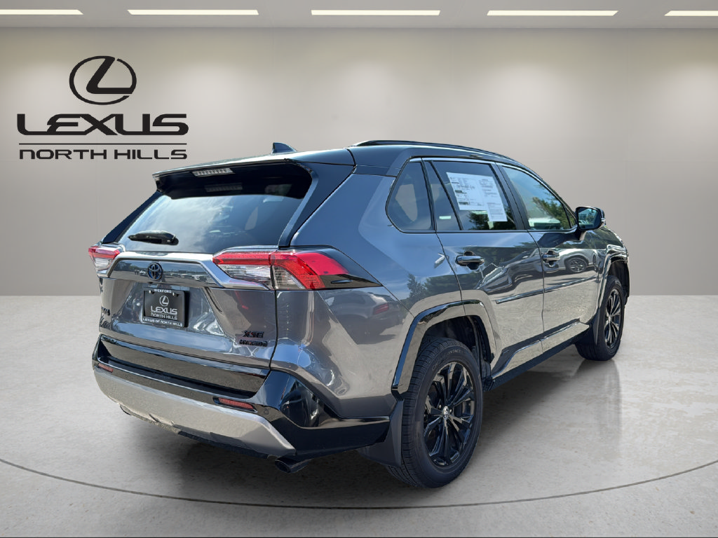 Used 2024 Toyota RAV4 XSE w/ Advanced Technology Package AWD/4WD image 6