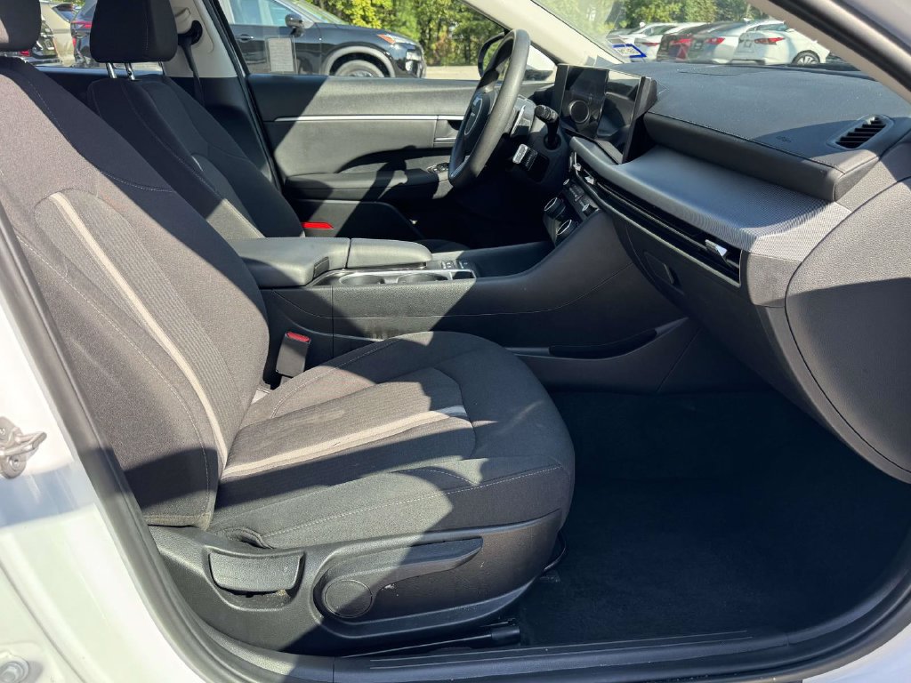 Used 2025 Hyundai Sonata SEL FWD image 15