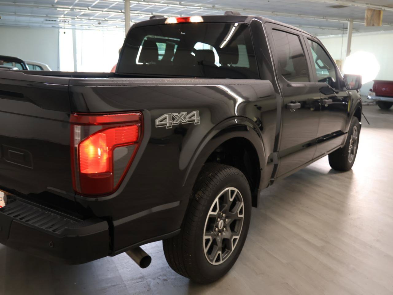 Used 2025 Ford F150 STX w/ Equipment Group 200A AWD/4WD image 29