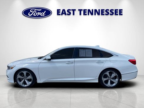 Used 2020 Honda Accord Touring image 6