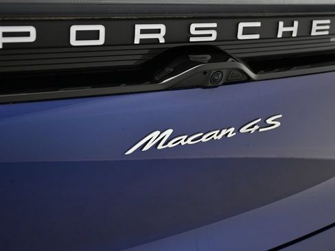 Certified 2025 Porsche Macan 4S Electric AWD/4WD image 11
