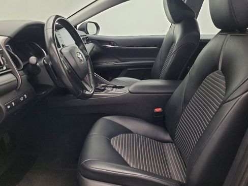 Used 2022 Toyota Camry SE image 17