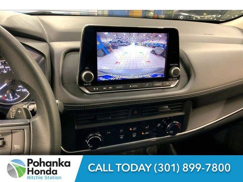 Used 2024 Nissan Rogue S image 24