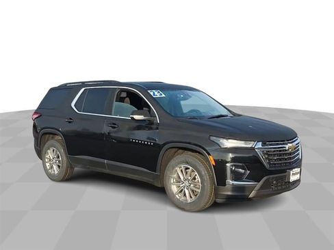 Used 2023 Chevrolet Traverse LT w/ LPO, Floor Liner Package image 2