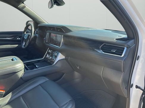 Used 2021 GMC Yukon Denali image 14