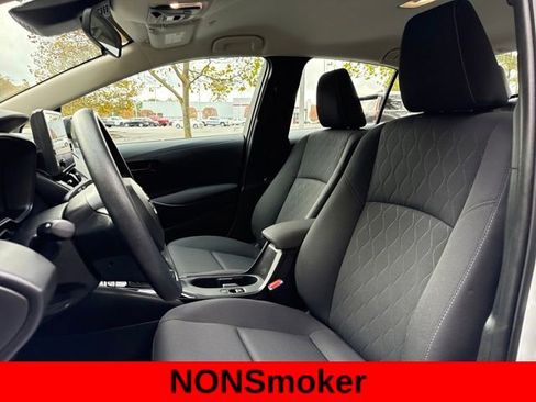 Used 2024 Toyota Corolla LE image 12