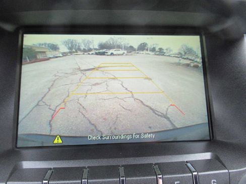 Used 2017 GMC Terrain SLE w/ Technology Package image 33