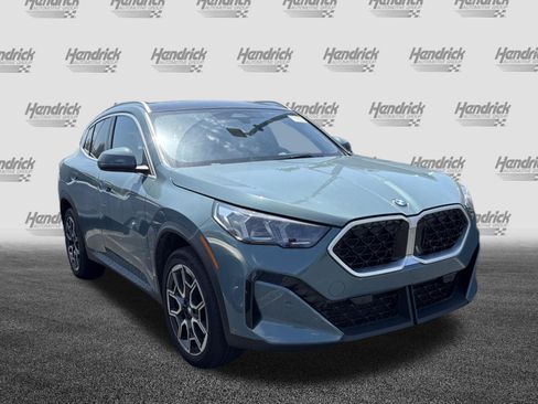 Used 2025 BMW X2 xDrive28i AWD/4WD image 2