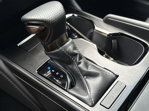 Certified 2025 Lexus ES 350 F Sport image 26