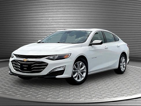 Used 2024 Chevrolet Malibu LT FWD image 3