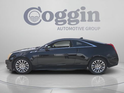 Used 2011 Cadillac CTS Coupe RWD image 2