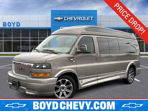 Used 2020 GMC Savana 2500 Extended w/ Enhanced Convenience Package image 1