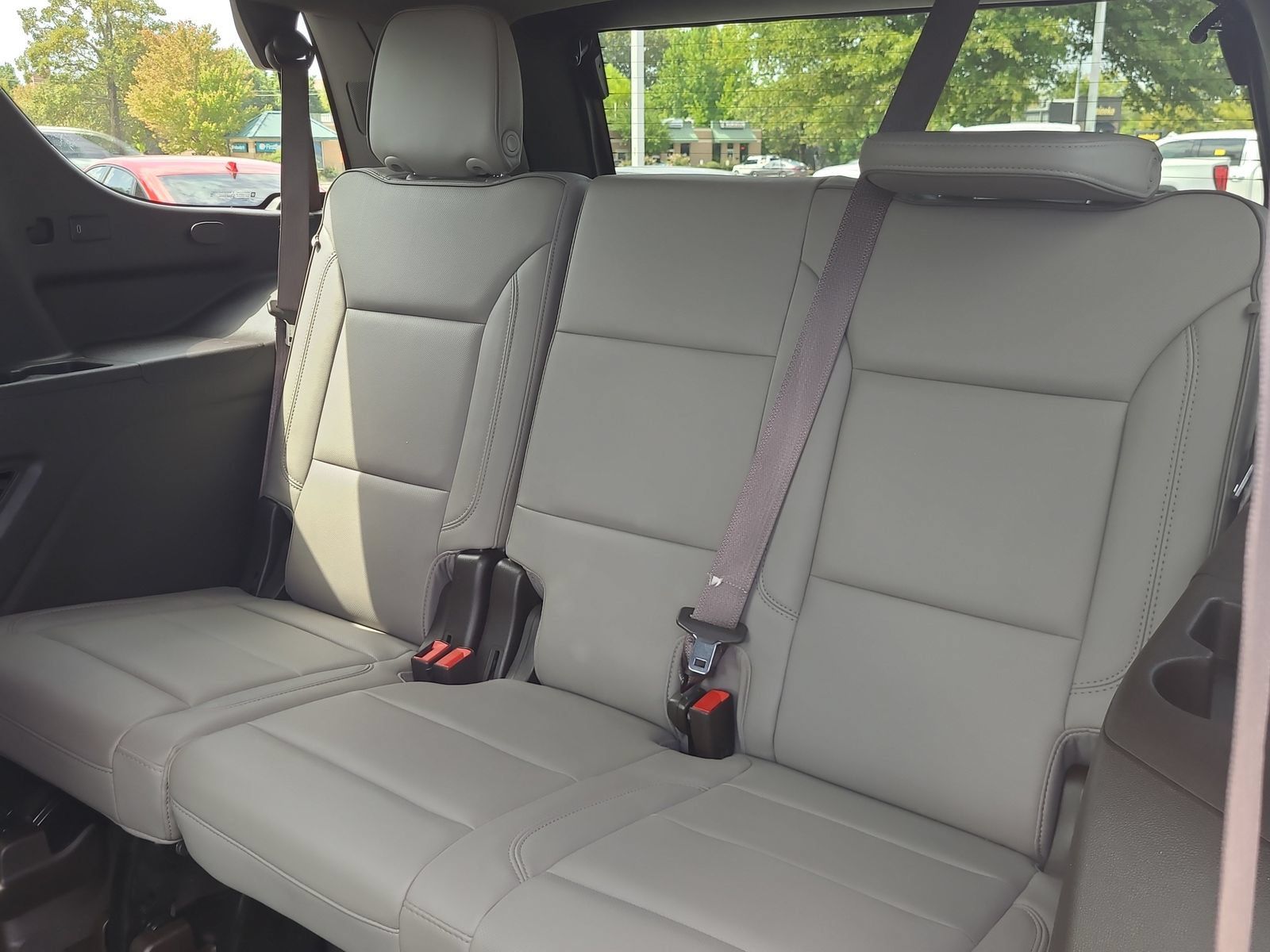 Used 2022 GMC Yukon SLT w/ SLT Premium Package AWD/4WD image 14