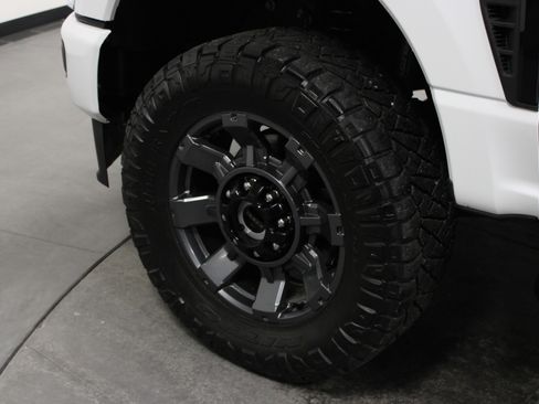 Used 2024 Ford F250 Lariat w/ Lariat Ultimate Package image 10