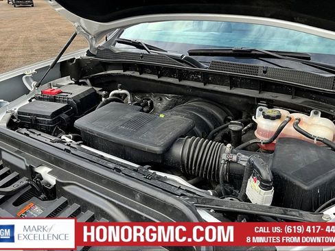 Used 2025 GMC Sierra 1500 SLT RWD image 30