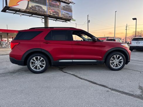 Used 2020 Ford Explorer XLT w/ Equipment Group 202A image 8