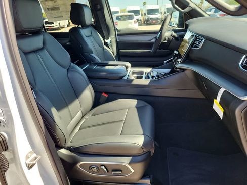 New 2026 Jeep Grand Wagoneer Limited AWD/4WD image 22