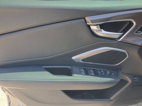 Used 2025 Acura RDX SH-AWD image 19
