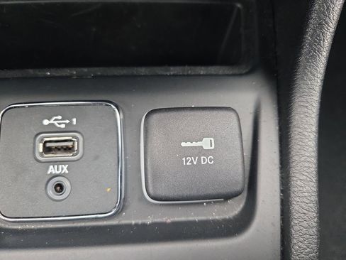 Used 2020 Jeep Cherokee Latitude image 28