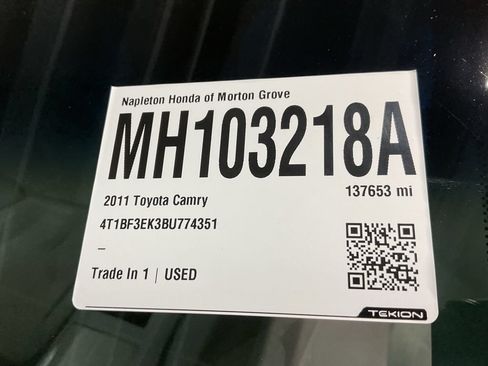 Used 2011 Toyota Camry LE FWD image 33