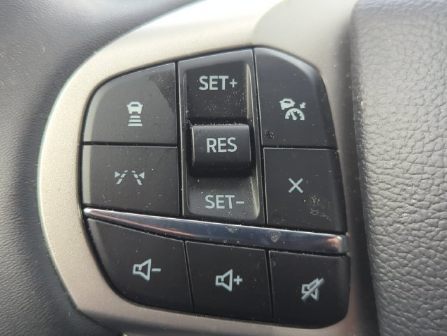 Used 2025 Ford Explorer Active w/ Active Comfort Package AWD/4WD image 32
