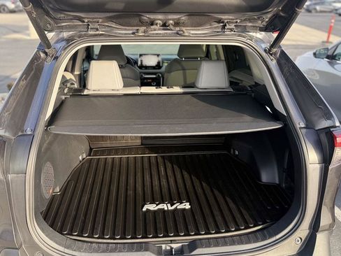 Used 2020 Toyota RAV4 Limited image 30