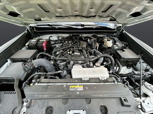 Used 2025 Toyota Tacoma SR w/ SR Upgrade Package RWD image 33