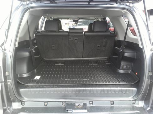 Used 2021 Toyota 4Runner Limited AWD/4WD image 19