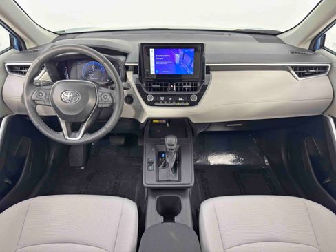 Used 2026 Toyota Corolla Cross LE image 20