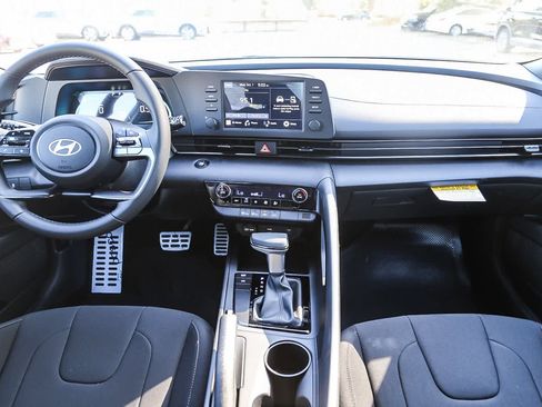 New 2025 Hyundai Elantra Sport image 14