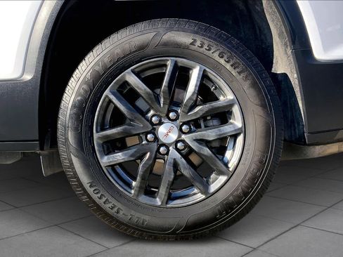 Used 2019 GMC Acadia SLT image 9