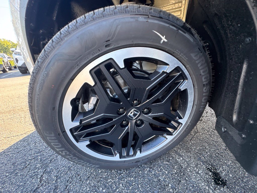 New 2026 Honda Pilot Touring image 12